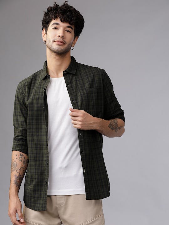 Men Olive Green & Black Slim Fit Checked Casual Shirt